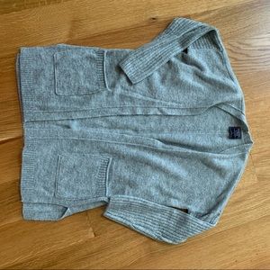 Cardigan sweater Abercrombie and Fitch.